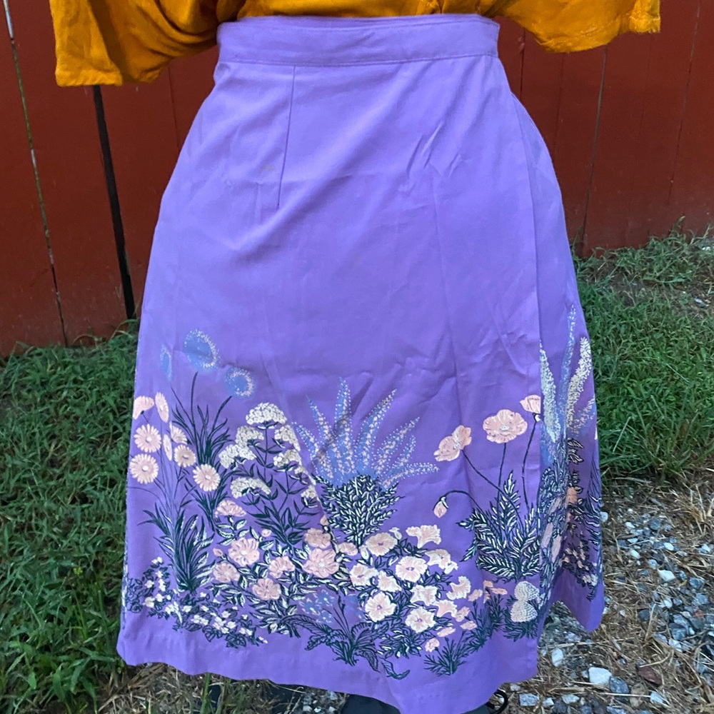 Gorgeous vintage painted wrap skirt - Picture 10 of 15